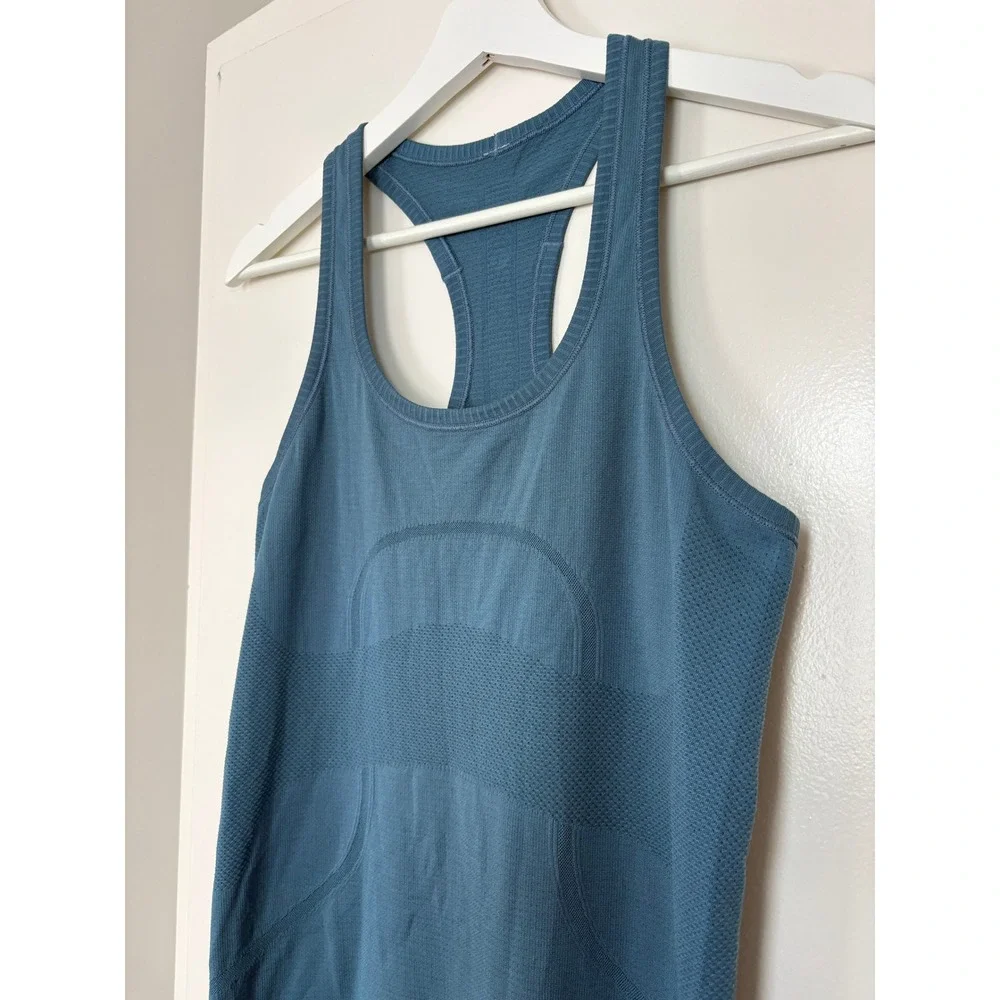 Lululemon Swiftly Tech Racerback Tank Top 2.0 Size 6 Teal Blue Athletic Running
